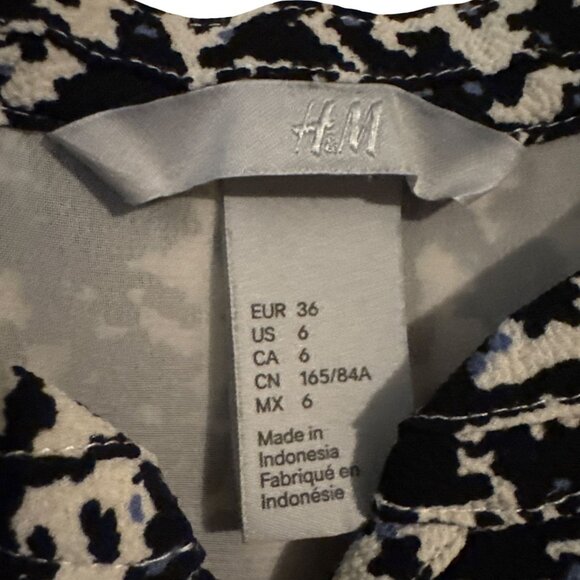 H&M Black & White Textured Button Front Dress Size 6 With 3/4 Sleeves - Picture 4 of 5